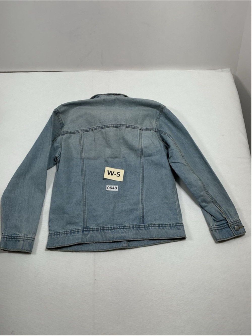 Womans NWT Universal Thread Lite Wash Blue Jean Jacket XS - Picture 2 of 7